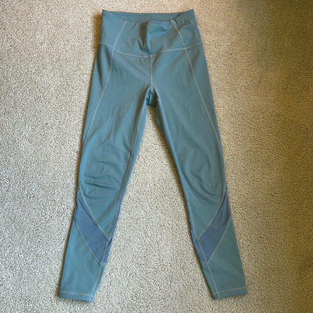 Athleta High Rise Mesh 7/8 Tight